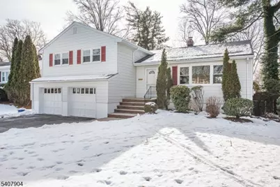 33 Tuers Pl, Montclair, NJ 07043 - Photo 2