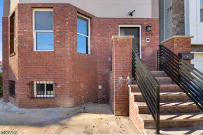 579 S 12th St Unit 2 #3, Newark, NJ 07103 - Photo 2