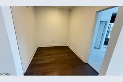 8 Eastwood Ter, East Hanover Township, NJ 07928 - Photo 32