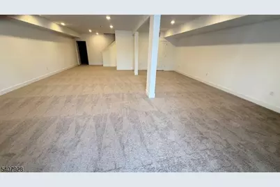 8 Eastwood Ter, East Hanover Township, NJ 07928 - Photo 16