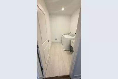 8 Eastwood Ter, East Hanover Township, NJ 07928 - Photo 22