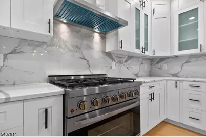 105 Woodfern Rd, Branchburg Township, NJ 08853 - Photo 6