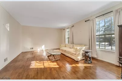 3 Meadow Lark Ct, Raritan Township, NJ 08822 - Photo 6