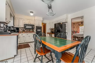 3 Meadow Lark Ct, Raritan Township, NJ 08822 - Photo 10