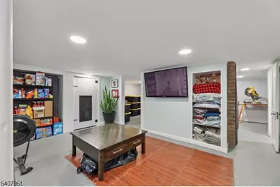 15 Godfrey Ave, Roseland, NJ 07068 - Photo 34