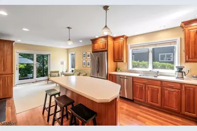 69 Sherwood Dr, Morris Township, NJ 07960 - Photo 8