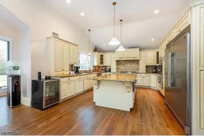 13 Blackstone Dr, Livingston, NJ 07039 - Photo 12