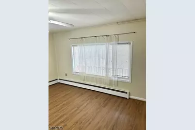 44 Oak St, Hamburg, NJ 07419 - Photo 4