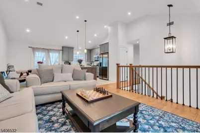 32 Kline Blvd, Woodbridge Township, NJ 07067 - Photo 4