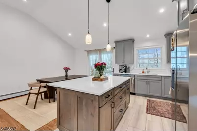 32 Kline Blvd, Woodbridge Township, NJ 07067 - Photo 10