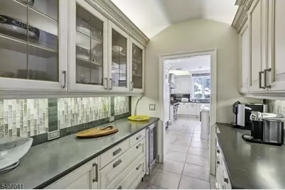 4 Grasmere Ct, Livingston, NJ 07039 - Photo 10