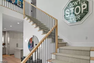 21 Harvey Dr, Millburn Twp., NJ 07078 - Photo 4