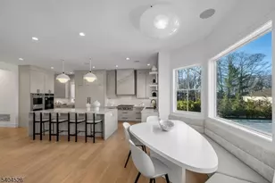 21 Harvey Dr, Millburn Twp., NJ 07078 - Photo 14