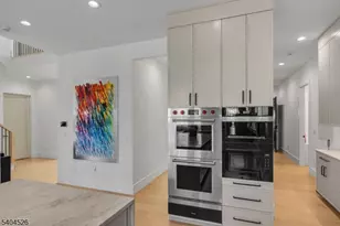 21 Harvey Dr, Millburn Twp., NJ 07078 - Photo 18