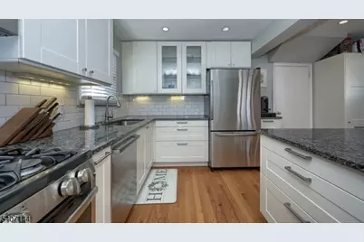 23 Sussex Rd, Clifton, NJ 07012 - Photo 10