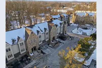 57 Daria Lane, Berkeley Heights Township, NJ 07922 - Photo 4