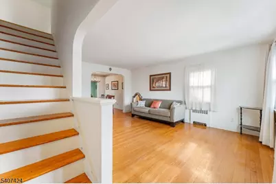 545 Homer Ter, Union Township, NJ 07083 - Photo 4