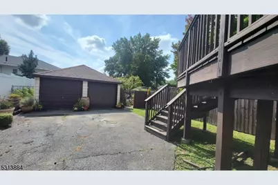 47 Hackensack Ave, Ridgefield, NJ 07660 - Photo 30