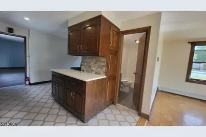 47 Hackensack Ave, Ridgefield, NJ 07660 - Photo 10