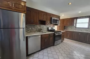 47 Hackensack Ave, Ridgefield, NJ 07660 - Photo 8