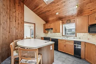 286 Carentan Rd, Hopatcong, NJ 07843 - Photo 8