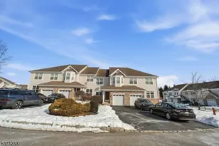 5 Indian Field Dr, Hardyston Township, NJ 07419 - Photo 1