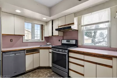 305 Hillside Rd, Elizabeth, NJ 07208 - Photo 34