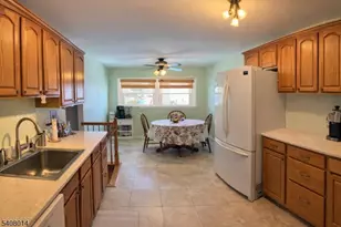 295 English Ct, Bridgewater Twp., NJ 08807 - Photo 8