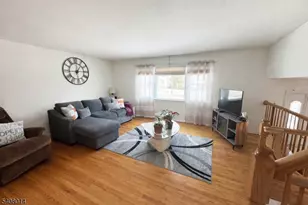 295 English Ct, Bridgewater Twp., NJ 08807 - Photo 6