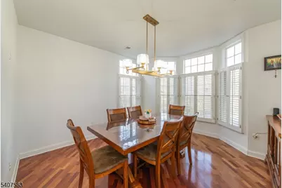 115 Kensington Ln, Livingston Twp., NJ 07039 - Photo 10