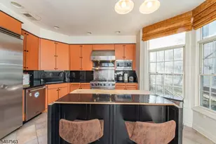 115 Kensington Ln, Livingston Twp., NJ 07039 - Photo 12