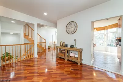 115 Kensington Ln, Livingston Twp., NJ 07039 - Photo 16