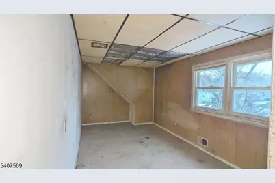 106 Athens Ave, Old Bridge Township, NJ 08879 - Photo 10