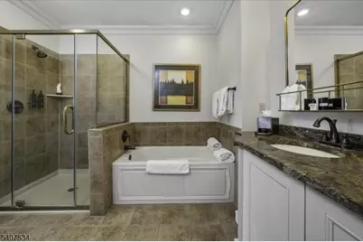 3 Wild Turkey Way 411-413 #411-, Hardyston Township, NJ 07419 - Photo 18