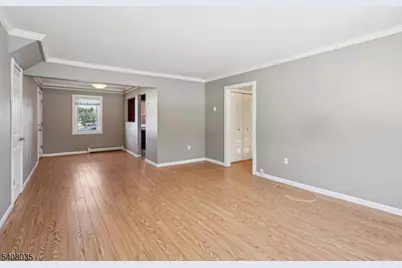1154 Valley Rd #1A, Wayne Twp., NJ 07470 - Photo 4