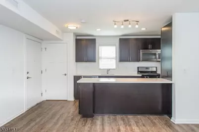 1 Leona Dr Unit #6, Morristown, NJ 07960 - Photo 4