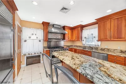 1094 McBride Ave, Woodland Park, NJ 07424 - Photo 12