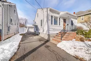 1094 McBride Ave, Woodland Park, NJ 07424 - Photo 2