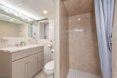 140 Jackson Ave, Woodland Park, NJ 07424 - Photo 12