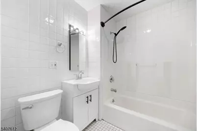 250 Woodcliff Ave, Little Falls Township, NJ 07424 - Photo 16