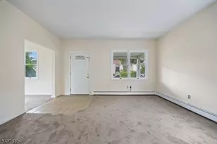 250 Woodcliff Ave, Little Falls Township, NJ 07424 - Photo 6