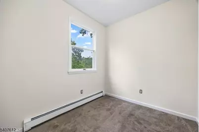250 Woodcliff Ave, Little Falls Township, NJ 07424 - Photo 18