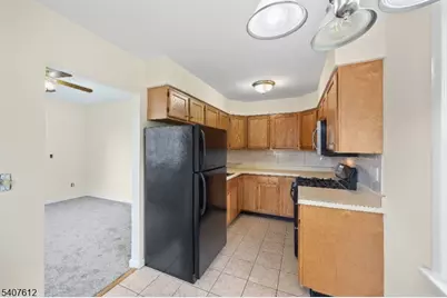 250 Woodcliff Ave, Little Falls Township, NJ 07424 - Photo 8