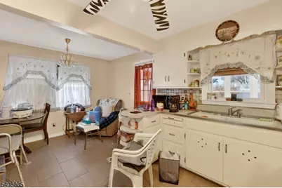 736 Vivian Ter, Union Township, NJ 07083 - Photo 4