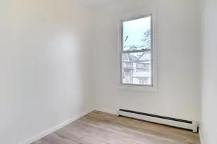 221 Bayview Ave, Jersey City, NJ 07305 - Photo 14