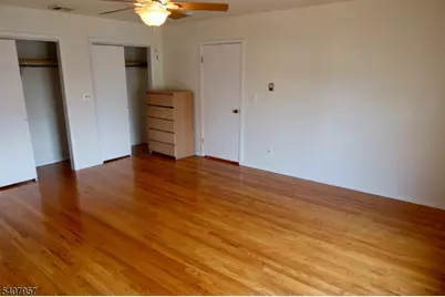 33 Fournier Crescent, Elmwood Park, NJ 07407 - Photo 12