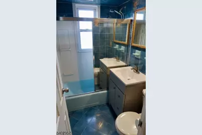 33 Fournier Crescent, Elmwood Park, NJ 07407 - Photo 6