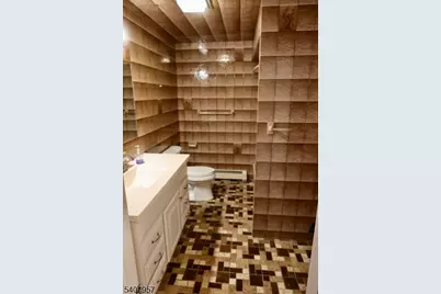 33 Fournier Crescent, Elmwood Park, NJ 07407 - Photo 14