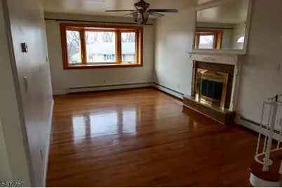 33 Fournier Crescent, Elmwood Park, NJ 07407 - Photo 2