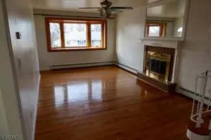 33 Fournier Crescent, Elmwood Park, NJ 07407 - Photo 2